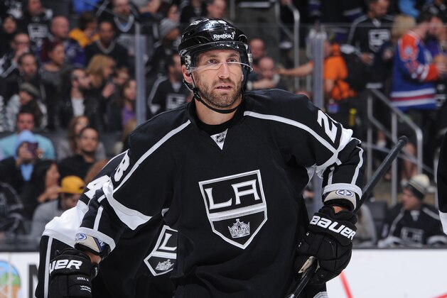 LOS ANGELES, CA - APRIL 02: Jarret Stoll #28 of the Los Angeles Kings looks on during a game against the Edmonton Oilers at STAPLES Center on April 02, 2015 in Los Angeles, California. (Photo by Juan Ocampo/NHLI via Getty Images)