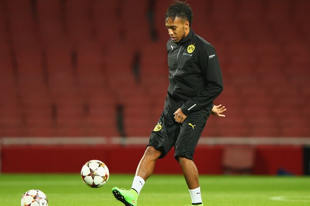 LONDON, ENGLAND - NOVEMBER 25:  Pierre-Emerick Aubameyang in action during a Borussia Dortmund training session, ahead of the UEFA Champions League Group D match against Arsenal, at Emirates Stadium on November 25, 2014 in London, England.  (Photo by Ian Walton/Getty Images)