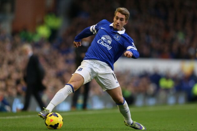 LIVERPOOL, ENGLAND - NOVEMBER 30:  Gerard Deulofeu of Everton in action during the Barclays Premier League match between Everton and Stoke City at Goodison Park on November 30, 2013 in Liverpool, England.  (Photo by Clive Brunskill/Getty Images)