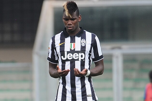 VERONA, ITALY - MAY 30: Paul Pogba # 6 of Juventus FC looks on during the Serie A match between Hellas Verona FC and Juventus FC at Stadio Marc'Antonio Bentegodi on May 30, 2015 in Verona, Italy.  (Photo by Mario Carlini / Iguana Press/Getty Images)