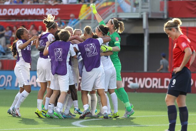 OTTAWA, ON - JUNE 22: Team England celebrates a victory over Norway during the FIFA Women's World Cup Canada 2015 round of 16 match between Norway and England at Lansdowne Stadium on June 22, 2015 in Ottawa, Canada.  (Photo by Francois Laplante/FreestylePhoto/Getty Images)