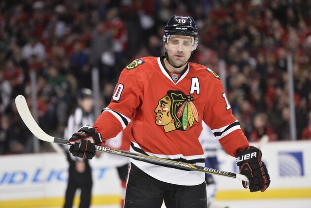 CHICAGO, IL - DECEMBER 21:  Patrick Sharp #10 of the Chicago Blackhawks skates on the ice against the Toronto Maple Leafs during the first period at the United Center on December 21, 2014 in Chicago, Illinois. The Blackhawks defeated the Maple Leafs 4-0. (Photo by Brian Kersey/Getty Images)