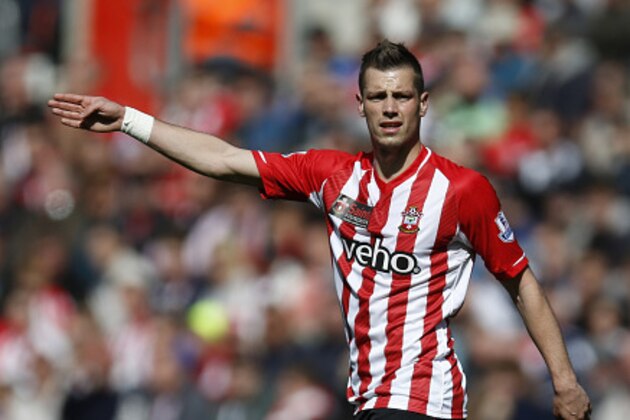 SOUTHAMPTON, ENGLAND - APRIL 11: Morgan Schneiderlin of Southampton gives instructions during the Barclays Premier League match between Southampton and Hull City at St Mary's Stadium on April 11, 2015 in Southampton, England. (Photo by Steve Bardens/Getty Images)