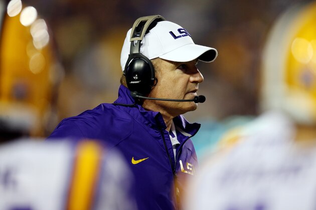 BATON ROUGE, LA - NOVEMBER 08:  Head coach Les Miles of the LSU Tigers looks on from the sideline against the Alabama Crimson Tide during a game at Tiger Stadium on November 8, 2014 in Baton Rouge, Louisiana.  (Photo by Chris Graythen/Getty Images)