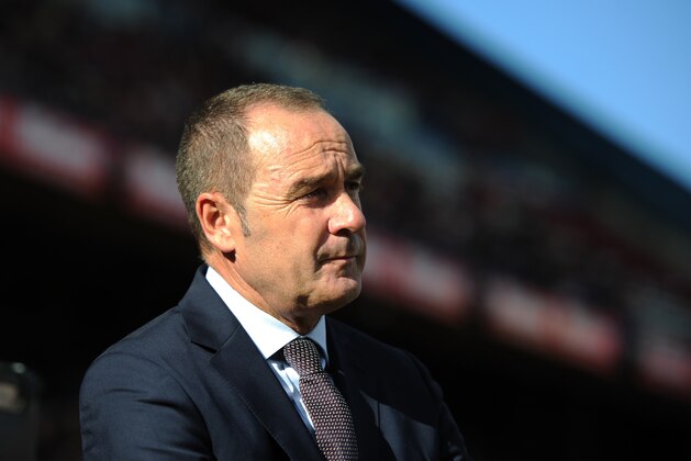 MADRID, SPAIN - NOVEMBER 30:  Head coach Victor Fernandez of RC Deportivo La Coruna looks on during the La Liga match between Club Atletico de Madrid and RC Deportivo La Coruna   at Vicente Calderon Stadium on November 30, 2014 in Madrid, Spain.  (Photo by Denis Doyle/Getty Images)