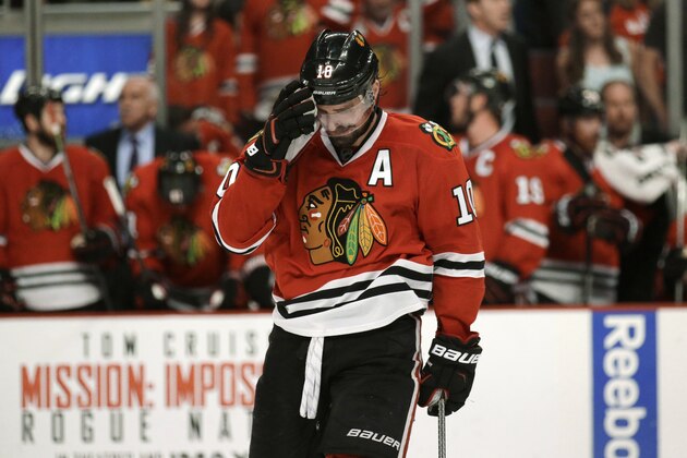 Chicago Blackhawks' Patrick Sharp reacts to missing a shot against Anaheim Ducks goalie Frederik Andersen during the first overtime in Game 4 of the Western Conference finals of the NHL hockey Stanley Cup Playoffs, Saturday, May 23, 2015, in Chicago. (AP Photo/Nam Y. Huh)