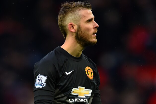 MANCHESTER, ENGLAND - MAY 02:  David De Gea of Manchester United reacts during the Barclays Premier League match between Manchester United and West Bromwich Albion at Old Trafford on May 2, 2015 in Manchester, England.  (Photo by Laurence Griffiths/Getty Images)