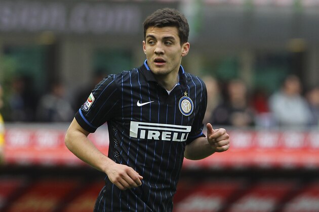 MILAN, ITALY - APRIL 04:  Mateo Kovacic of FC Internazionale Milano looks on during the Serie A match between FC Internazionale Milano and Parma FC at Stadio Giuseppe Meazza on April 4, 2015 in Milan, Italy.  (Photo by Marco Luzzani/Getty Images)