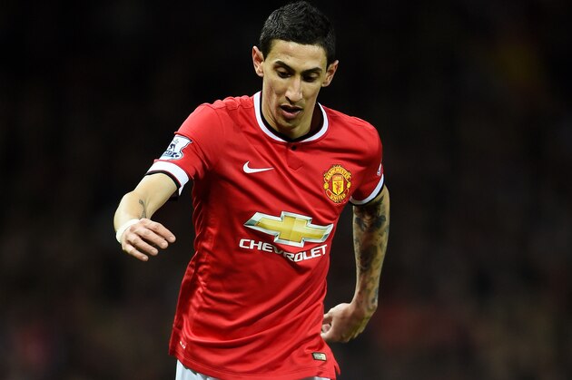 MANCHESTER, ENGLAND - MARCH 09:  Angel di Maria of Manchester United controls the ball during the FA Cup Quarter Final match between Manchester United and Arsenal at Old Trafford on March 9, 2015 in Manchester, England.  (Photo by Laurence Griffiths/Getty Images)