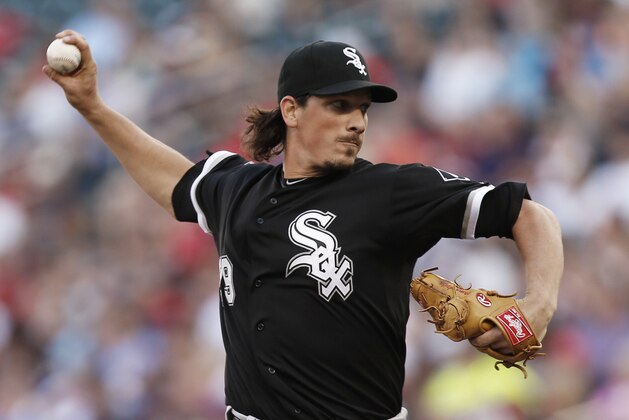 Chicago White Sox pitcher Jeff Samardzija throws against the Minnesota Twins during the first inning of a baseball game, Tuesday, June 23, 2015, in Minneapolis. (AP Photo/Jim Mone)