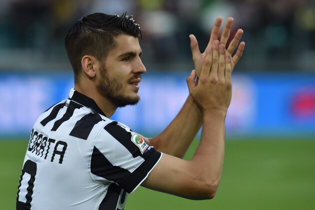 TURIN, ITALY - MAY 23:  Alvaro Morata of Juventus FC salutes the fans at the end of the Serie A match between Juventus FC and SSC Napoli at Juventus Arena on May 23, 2015 in Turin, Italy.  (Photo by Valerio Pennicino/Getty Images)