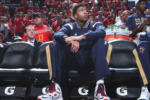 NEW ORLEANS, LA - APRIL 15: Anthony Davis #23 of the New Orleans Pelicans before the game against the San Antonio Spurs on April 15, 2015 at the Smoothie King Center in New Orleans, Louisiana. NOTE TO USER: User expressly acknowledges and agrees that, by downloading and or using this Photograph, user is consenting to the terms and conditions of the Getty Images License Agreement. Mandatory Copyright Notice: Copyright 2015 NBAE (Photo by Layne Murdoch Jr./NBAE via Getty Images