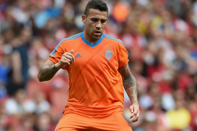 LONDON, ENGLAND - AUGUST 02: Nicolas Otamendi of Valencia in action during the Emirates Cup match between Valencia and AS Monaco at the Emirates Stadium on August 2, 2014 in London, England.  (Photo by Michael Regan/Getty Images)