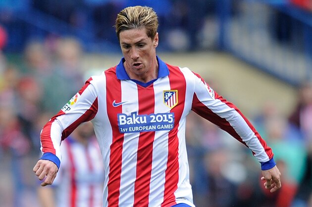 MADRID, SPAIN - MARCH 21: Fernando Torres of Club Atletico de Madrid controls the ball during the La Liga match between Club Atletico de Madrid and Getafe CF at Vicente Calderon Stadium on March 21, 2015 in Madrid, Spain.  (Photo by Denis Doyle/Getty Images)