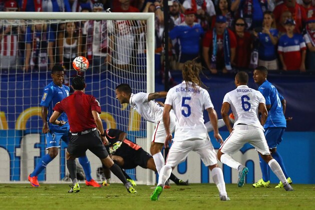 FRISCO, TX - JULY 07:  Clint Dempsey #8 of USA scores against Honduras during the 2015 CONCACAF Gold Cup Group A match between USA and Honduras at Toyota Stadium on July 7, 2015 in Frisco, Texas.  (Photo by Tom Pennington/Getty Images)