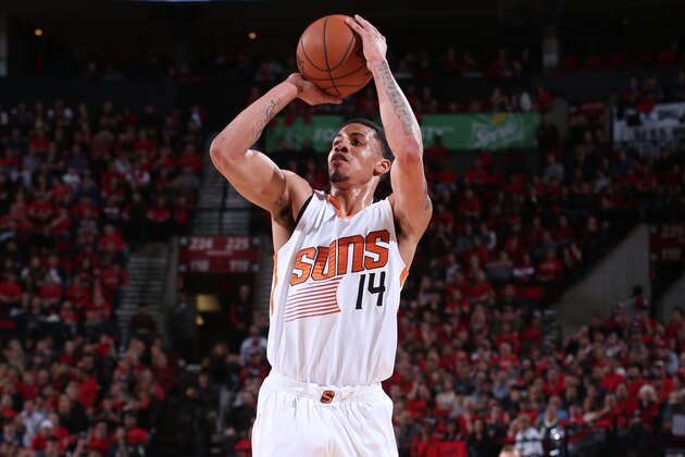 PORTLAND, OR - FEBRUARY 5: Gerald Green #14 of the Phoenix Suns shoots against the Portland Trail Blazers during the game on February 5, 2015 at the Moda Center Arena in Portland, Oregon. NOTE TO USER: User expressly acknowledges and agrees that, by downloading and or using this photograph, user is consenting to the terms and conditions of the Getty Images License Agreement. Mandatory Copyright Notice: Copyright 2015 NBAE (Photo by Sam Forencich/NBAE via Getty Images)