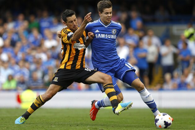 Chelsea's Marco van Ginkel, right, vies for the ball with Hull City's Robert Koren during the English Premier League soccer match between Chelsea and Hull City at Stamford Bridge Stadium in London, Sunday, Aug. 18, 2013. (AP Photo/Kirsty Wigglesworth) Chelsea's Marco van Ginkel, right, vies for the ball with Hull City's Robert Koren during the English Premier League soccer match between Chelsea and Hull City at Stamford Bridge Stadium in London, Sunday, Aug. 18, 2013. (AP Photo/Kirsty Wigglesworth)