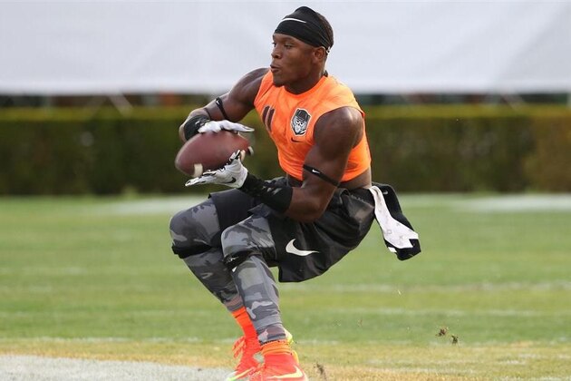 Georgia receiver Kyle Davis may be Tennessee's top pass-catching target, but he had plenty of company in the orange interest department at The Opening.