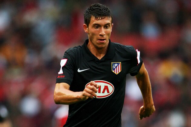 LONDON, ENGLAND - AUGUST 01:  Baston Borja of Athletico runs with the ball during the Emirates Cup match between Arsenal and Athletico Madrid at the Emirates Stadium on August 1, 2009 in London, England.  (Photo by Phil Cole/Getty Images)