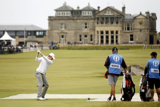 Amateur golfer Jordan Niebrugge from the U.S. tees off the 18th hole during a practice round at St. Andrews Golf Club prior to the start of the British Open Golf Championship, in St. Andrews, Scotland, Monday, July 13, 2015. (AP Photo/Peter Morrison)