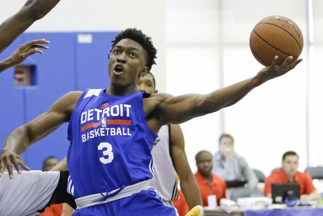 Detroit Pistons' Stanley Johnson (3) makes a shot against the Miami Heat, during the first half of an NBA summer league basketball game, Friday, July 10, 2015, in Orlando, Fla. (AP Photo/John Raoux)