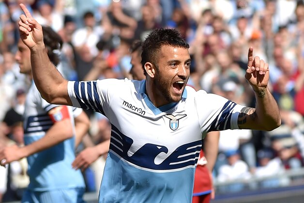 Lazio's Felipe Anderson celebrates after scoring during a Serie A soccer match between Lazio and Empoli at Rome's Olympic stadium, Sunday, April 12, 2015. (AP Photo/Ettore Ferrari, Ansa)
