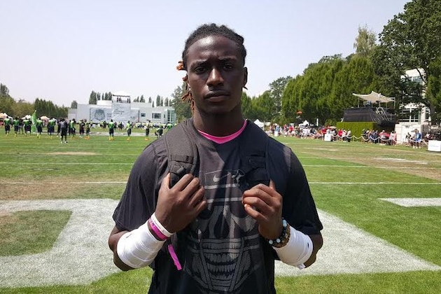 Dylan Moses, the No. 1 player in the revised ESPN 300 for the 2017 class, can play either linebacker or running back. His versatility is one of the traits that makes him such an attractive get for colleges.