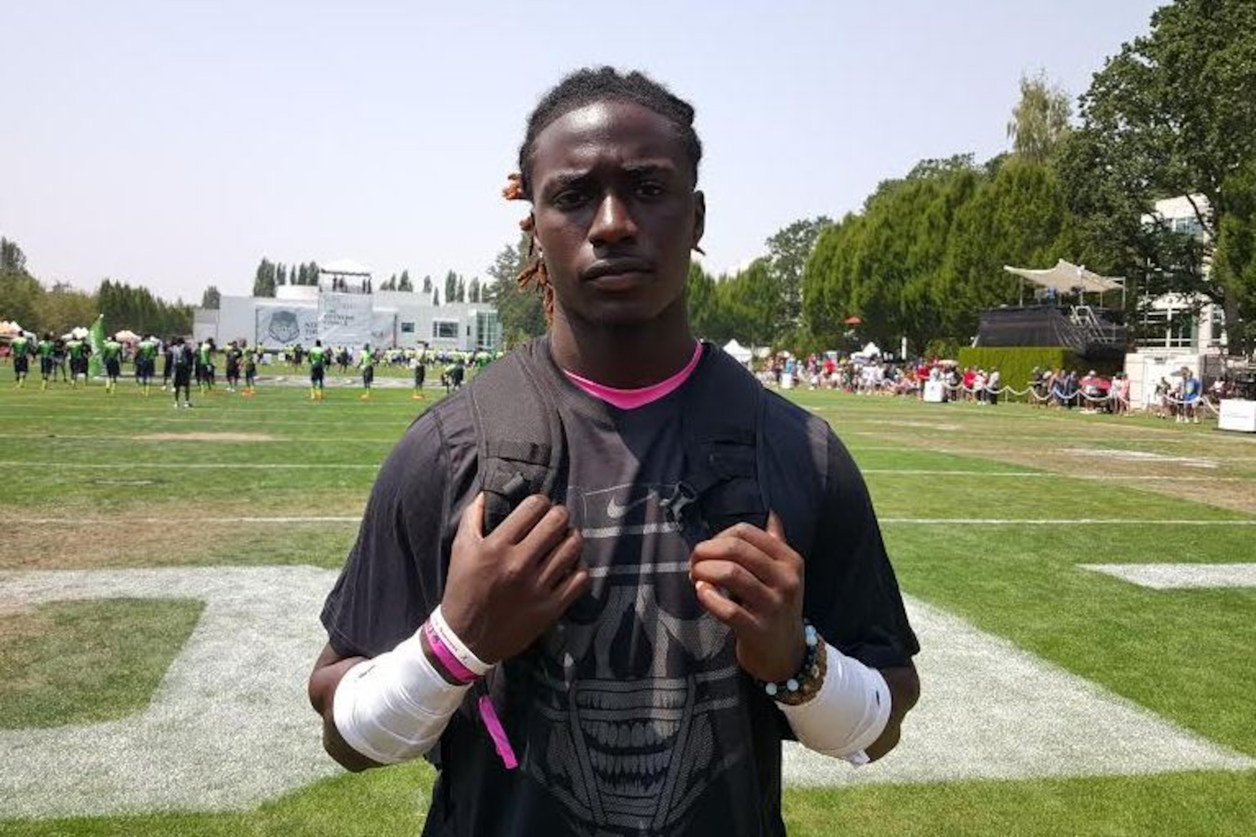Dylan Moses, the No. 1 player in the revised ESPN 300 for the 2017 class, can play either linebacker or running back. His versatility is one of the traits that makes him such an attractive get for colleges. Dylan Moses, the No. 1 player in the revised ESPN 300 for the 2017 class, can play either linebacker or running back. His versatility is one of the traits that makes him such an attractive get for colleges.