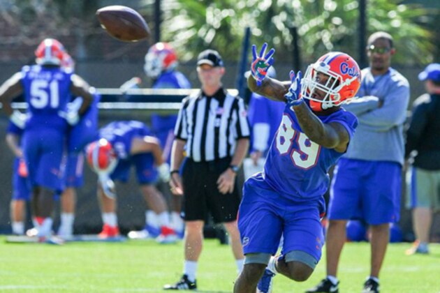 Florida wide receiver Alvin Bailey catches a pass s he warms up prior to an NCAA college football game against Toledo, Saturday, Aug. 31, 2013, in Gainesville, Fla. (AP Photo/John Raoux) Florida wide receiver Alvin Bailey catches a pass s he warms up prior to an NCAA college football game against Toledo, Saturday, Aug. 31, 2013, in Gainesville, Fla. (AP Photo/John Raoux)