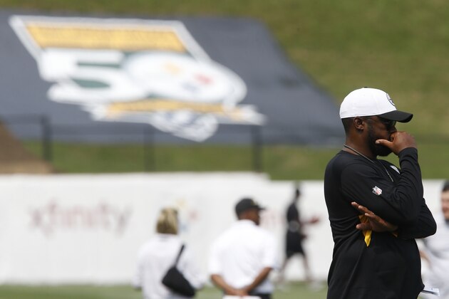 Pittsburgh Steelers head coach Mike Tomlin during the NFL football training camp in Latrobe, Pa. on Sunday, July 26, 2015 . (AP Photo/Keith Srakocic)
