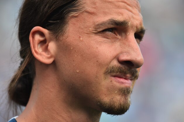 Paris Saint-Germain's Zlatan Ibrahimovic looks on before an International Champions Cup football match against Chelsea in Charlotte, North Carolina, on July 25, 2015. AFP PHOTO/NICHOLAS KAMM (Photo credit should read NICHOLAS KAMM/AFP/Getty Images) Paris Saint-Germain's Zlatan Ibrahimovic looks on before an International Champions Cup football match against Chelsea in Charlotte, North Carolina, on July 25, 2015. AFP PHOTO/NICHOLAS KAMM (Photo credit should read NICHOLAS KAMM/AFP/Getty Images)