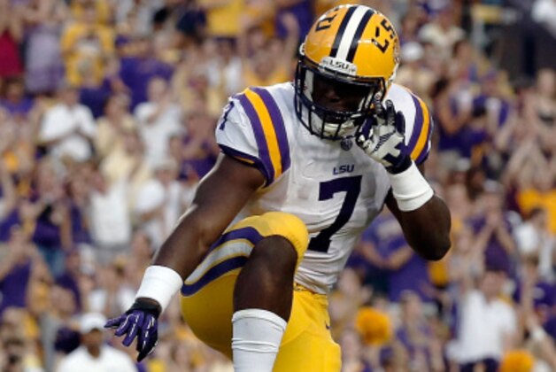 BATON ROUGE, LA - SEPTEMBER 06:  Leonard Fournette #7 of the LSU Tigers reacts to a touchdown during the first quarter against the Sam Houston State Bearkats at Tiger Stadium on September 6, 2014 in Baton Rouge, Louisiana.  (Photo by Stacy Revere/Getty Images)