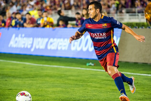 PASADENA, CA - JULY 21: Pedro #7 of Barcelona brings the ball down the wing during the International Champions Cup 2015 match between FC Barcelona and Los Angeles Galaxy at the Rose Bowl on July 21, 2015 in Pasadena, California. Barcelona won the match 2-1 (Photo by Shaun Clark/Getty Images) PASADENA, CA - JULY 21: Pedro #7 of Barcelona brings the ball down the wing during the International Champions Cup 2015 match between FC Barcelona and Los Angeles Galaxy at the Rose Bowl on July 21, 2015 in Pasadena, California. Barcelona won the match 2-1 (Photo by Shaun Clark/Getty Images)