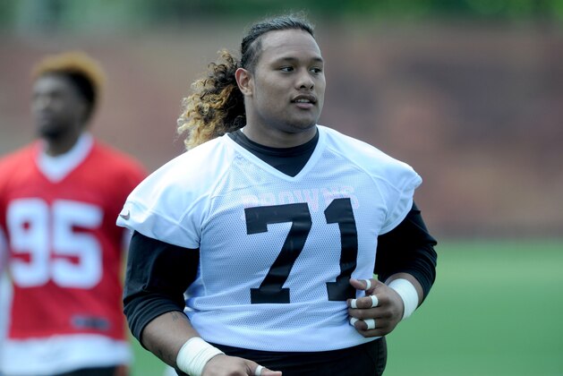 Jun 16, 2015; Berea, OH, USA; Cleveland Browns defensive lineman Danny Shelton (71) during minicamp at the Cleveland Browns practice facility. Mandatory Credit: Ken Blaze-USA TODAY Sports