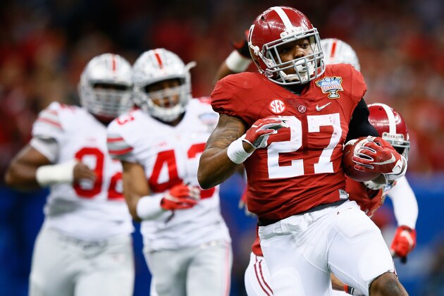 NEW ORLEANS, LA - JANUARY 01: Derrick Henry #27 of the Alabama Crimson Tide runs the ball against the Ohio State Buckeyes during the All State Sugar Bowl at the Mercedes-Benz Superdome on January 1, 2015 in New Orleans, Louisiana. (Photo by Kevin C. Cox/Getty Images) NEW ORLEANS, LA - JANUARY 01: Derrick Henry #27 of the Alabama Crimson Tide runs the ball against the Ohio State Buckeyes during the All State Sugar Bowl at the Mercedes-Benz Superdome on January 1, 2015 in New Orleans, Louisiana. (Photo by Kevin C. Cox/Getty Images)