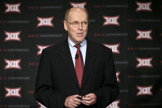College Football Playoff Executive Director Bill Hancock addresses attendees at the Big 12 Conference Football Media Days Tuesday, July 21, 2015, in Dallas. (AP Photo/Tony Gutierrez)
