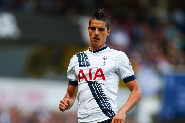 LONDON, ENGLAND - MAY 16:  Erik Lamela of Spurs on the ball during the Barclays Premier League match between  Tottenham Hotspur and Hull City at White Hart Lane on May 16, 2015 in London, England.  (Photo by Julian Finney/Getty Images)
