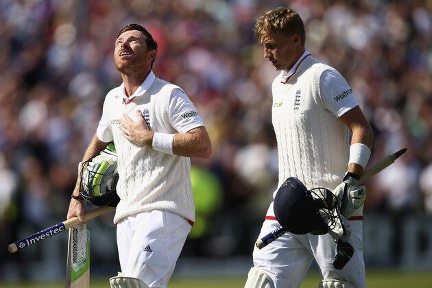 BIRMINGHAM, ENGLAND - JULY 31:  Joe Root of England and Ian Bell of England celebrate after scoring the winning runs during day three of the 3rd Investec Ashes Test match between England and Australia at Edgbaston on July 31, 2015 in Birmingham, United Kingdom.  (Photo by Ryan Pierse/Getty Images)