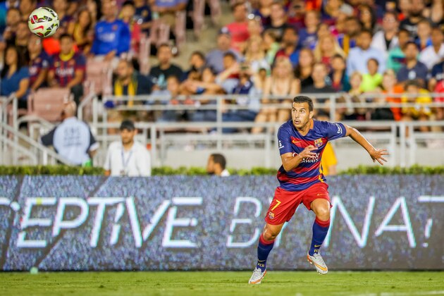 FC Barcelona's Pedro Rodriquez watches the incoming ball during Tuesday's game against the Los Angeles Galaxy at the Rose Bowl in Pasadena, Calif., July 21, 2015. (Doug Benc/AP Images for International Champions Cup)