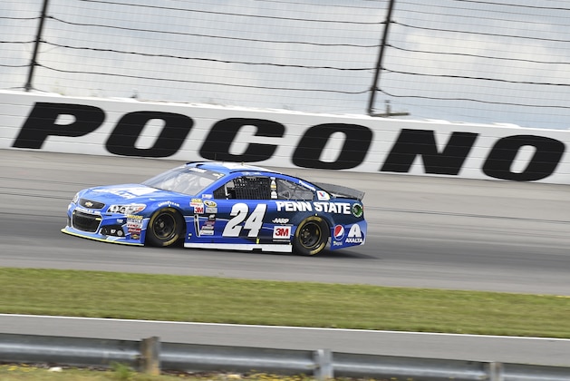 Jeff Gordon (24) drives his at Pocono Raceway during practice for Sunday's NASCAR Sprint Cup Series auto race in Long Pond, Pa., Saturday, June 6, 2015. (AP Photo/Derik Hamilton)