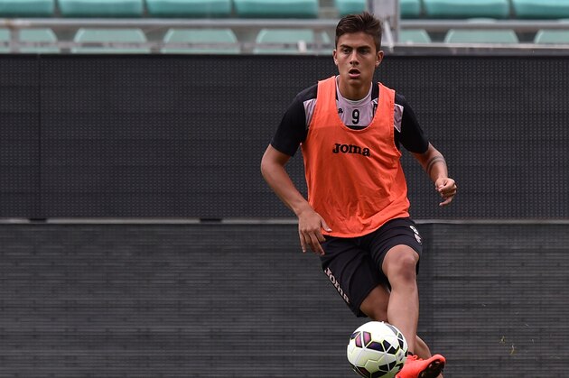 PALERMO, ITALY - MAY 21:  Paulo Dybala in action during a Palermo training session at Stadio Renzo Barbera on May 21, 2015 in Palermo, Italy.  (Photo by Tullio M. Puglia/Getty Images)