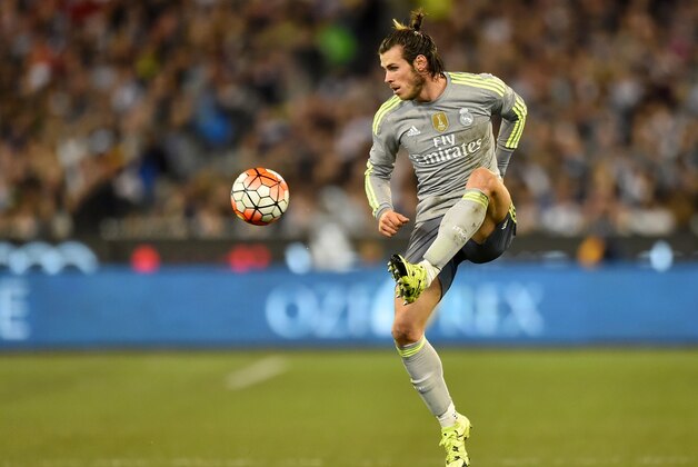 Gareth Bale of Real Madrid controls the ball during their International Championship Cup soccer match against Manchester City in Melbourne, Australia, Friday, July 24, 2015. (AP Photo/Theo Karanikos)