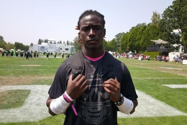 Dylan Moses, the nation's top-ranked player in the 2017 class, decommitted from LSU on Monday.