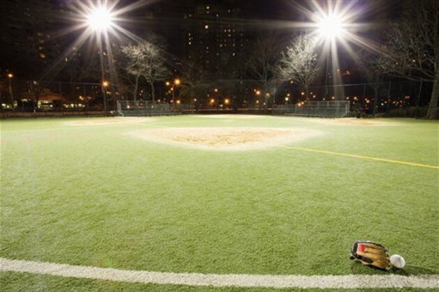 Baseball pitch (Image Source via AP Images)
