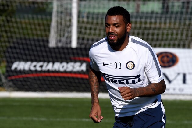 COMO, ITALY - OCTOBER 17:  Yann M'Vila during FC Internazionale Training Session at Appiano Gentile on October 17, 2014 in Como, Italy.  (Photo by Claudio Villa - Inter/Getty Images)