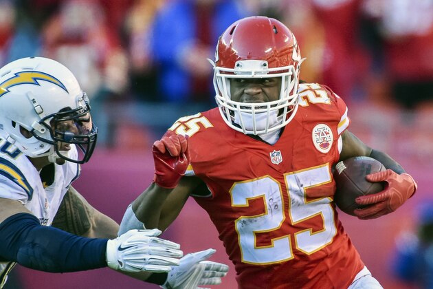 FILE - In this Sunday, Dec. 28, 2014,  file photo, Kansas City Chiefs running back Jamaal Charles (25) runs against the San Diego Chargers during the second half of their NFL football game in Kansas City, Mo. Charles was banged up much of 2014, but he said during off season work he was finally feeling healthy again. (AP Photo/Reed Hoffmann, File)