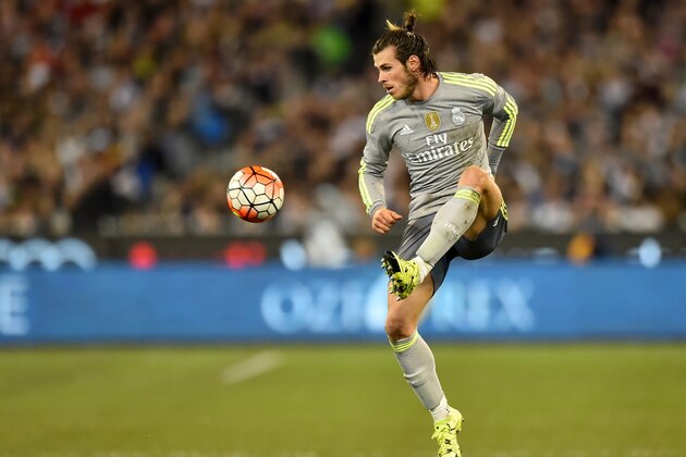 Gareth Bale of Real Madrid controls the ball during their International Championship Cup soccer match against Manchester City in Melbourne, Australia, Friday, July 24, 2015. (AP Photo/Theo Karanikos)