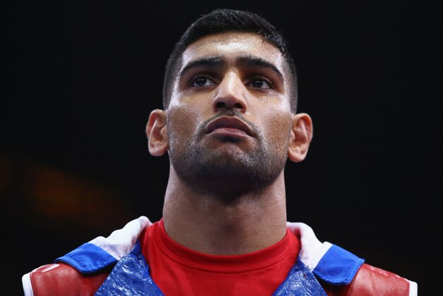 NEW YORK, NY - MAY 29:  Amir Khan looks on before his welterweight fight against Chris Algieri at Barclays Center of Brooklyn on May 29, 2015 in New York City.  (Photo by Al Bello/Getty Images)