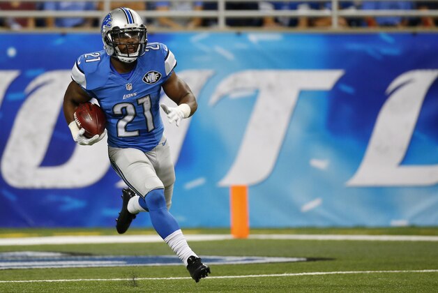 Detroit Lions running back Ameer Abdullah rushes during the first half of an NFL preseason football game against the New York Jets, Thursday, Aug. 13, 2015, in Detroit. (AP Photo/Paul Sancya)