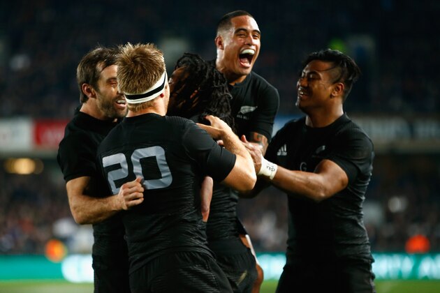 AUCKLAND, NEW ZEALAND - AUGUST 15:  The New Zealand All Blacks celebrate Ma'a Nonus try during The Rugby Championship, Bledisloe Cup match between the New Zealand All Blacks and the Australian Wallabies at Eden Park on August 15, 2015 in Auckland, New Zealand.  (Photo by Phil Walter/Getty Images)